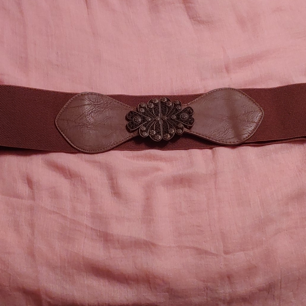 Brown stretch belt